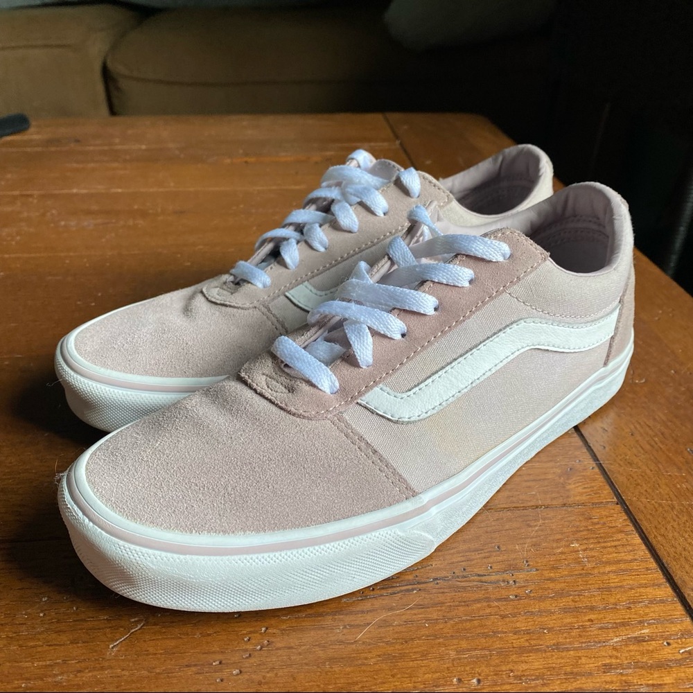 Women’s Size 9 Pink Old Skool Vans